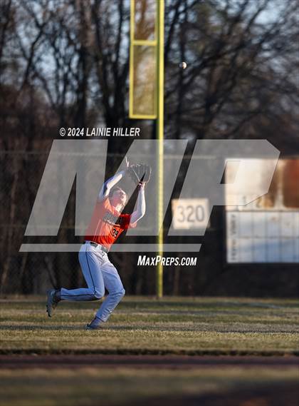 Thumbnail 2 in Moorhead @ Bemidji photogallery.