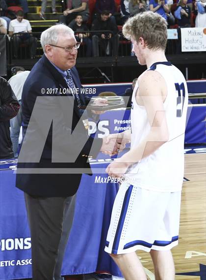 Thumbnail 3 in Moravia vs Lake George (NYSPHSAA Class C Final) photogallery.