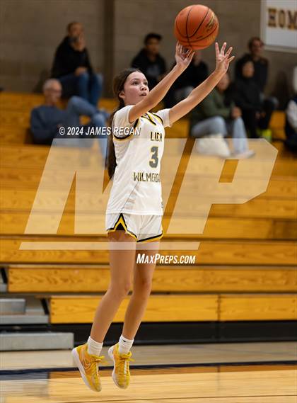Thumbnail 2 in Lick-Wilmerding vs. Burlingame (Steve Geramoni Invitational) photogallery.