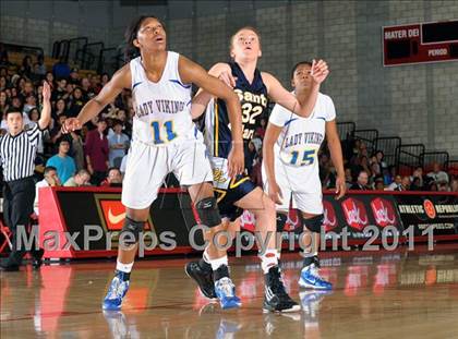 Thumbnail 1 in Santa Clara vs. St. Bernard (CIF SS 5AA Final) photogallery.