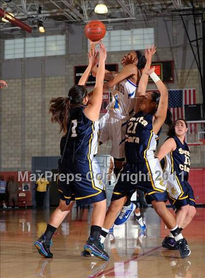 Thumbnail 1 in Santa Clara vs. St. Bernard (CIF SS 5AA Final) photogallery.