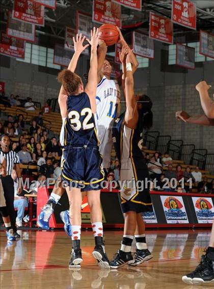 Thumbnail 3 in Santa Clara vs. St. Bernard (CIF SS 5AA Final) photogallery.