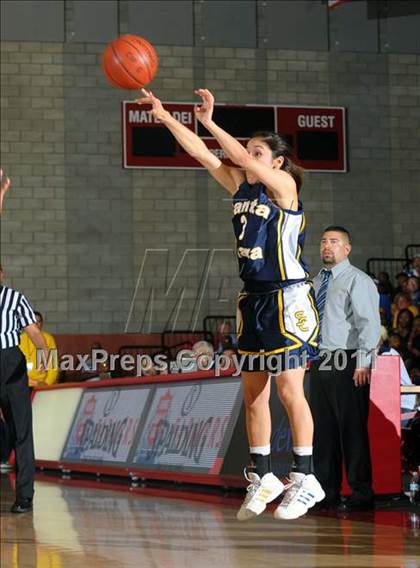 Thumbnail 1 in Santa Clara vs. St. Bernard (CIF SS 5AA Final) photogallery.