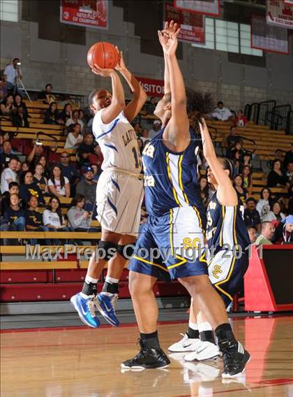 Thumbnail 3 in Santa Clara vs. St. Bernard (CIF SS 5AA Final) photogallery.
