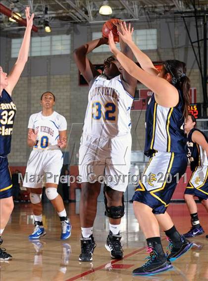 Thumbnail 3 in Santa Clara vs. St. Bernard (CIF SS 5AA Final) photogallery.