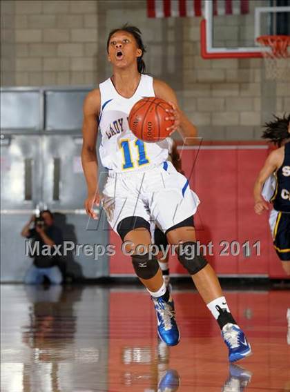 Thumbnail 1 in Santa Clara vs. St. Bernard (CIF SS 5AA Final) photogallery.