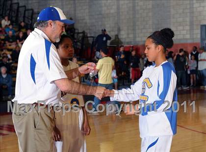 Thumbnail 1 in Santa Clara vs. St. Bernard (CIF SS 5AA Final) photogallery.