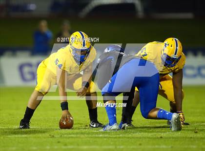 Thumbnail 1 in Chandler vs. Northwestern (GEICO State Champions Bowl Series) photogallery.