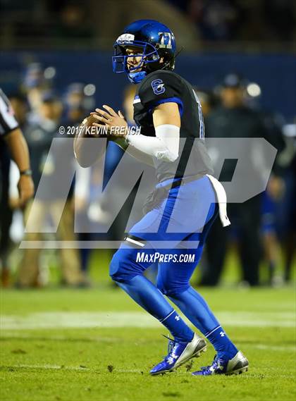Thumbnail 3 in Chandler vs. Northwestern (GEICO State Champions Bowl Series) photogallery.