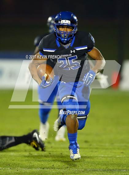 Thumbnail 2 in Chandler vs. Northwestern (GEICO State Champions Bowl Series) photogallery.