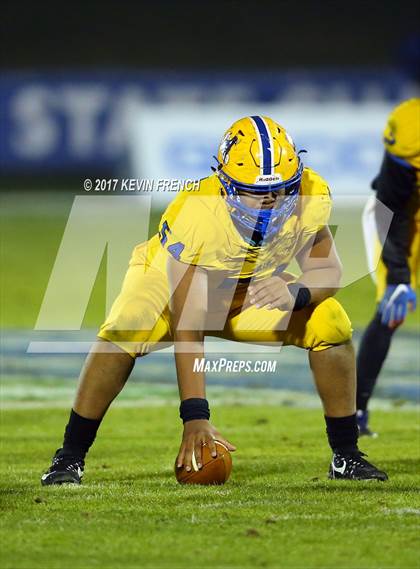 Thumbnail 2 in Chandler vs. Northwestern (GEICO State Champions Bowl Series) photogallery.