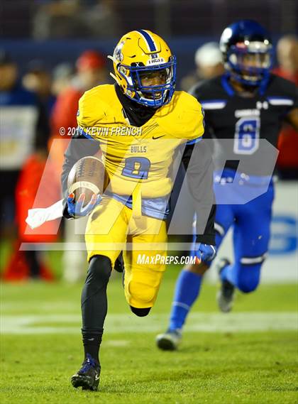 Thumbnail 3 in Chandler vs. Northwestern (GEICO State Champions Bowl Series) photogallery.