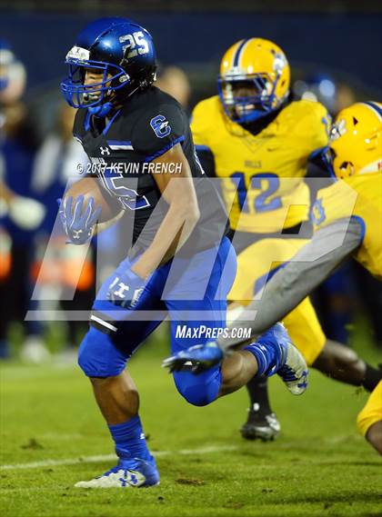 Thumbnail 3 in Chandler vs. Northwestern (GEICO State Champions Bowl Series) photogallery.