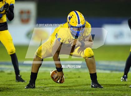 Thumbnail 1 in Chandler vs. Northwestern (GEICO State Champions Bowl Series) photogallery.