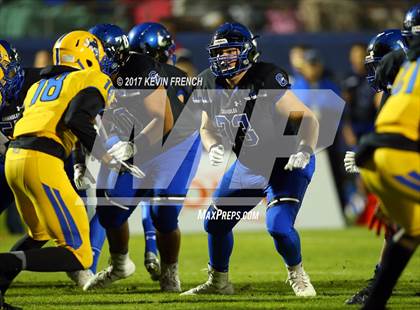 Thumbnail 2 in Chandler vs. Northwestern (GEICO State Champions Bowl Series) photogallery.