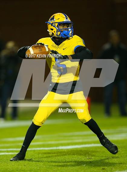 Thumbnail 1 in Chandler vs. Northwestern (GEICO State Champions Bowl Series) photogallery.
