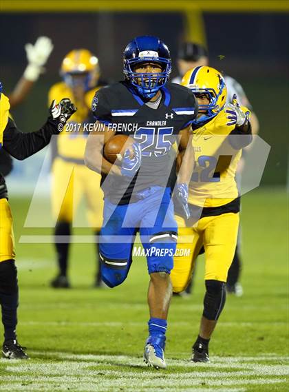 Thumbnail 2 in Chandler vs. Northwestern (GEICO State Champions Bowl Series) photogallery.
