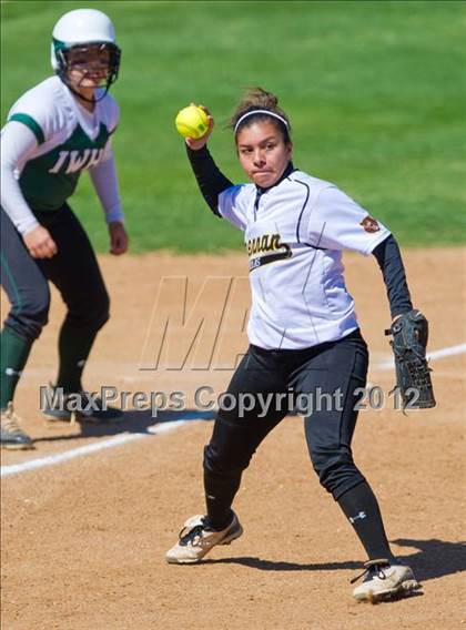 Thumbnail 2 in Brennan vs. Incarnate Word photogallery.