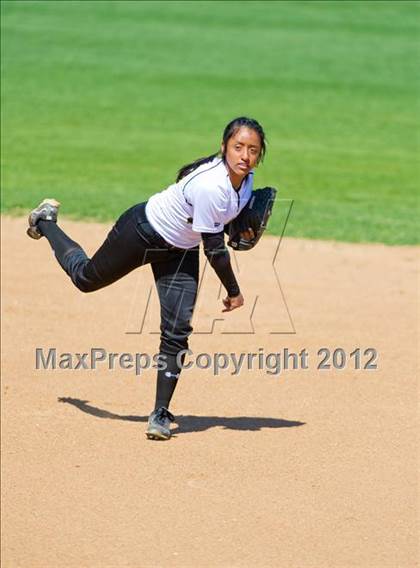 Thumbnail 2 in Brennan vs. Incarnate Word photogallery.