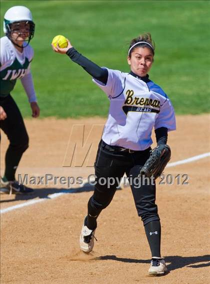 Thumbnail 3 in Brennan vs. Incarnate Word photogallery.