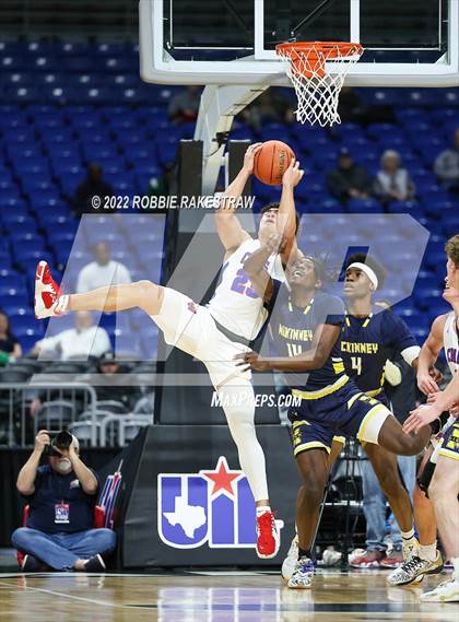 Thumbnail 1 in Westlake vs. McKinney (UIL 6A State Semifinal) photogallery.