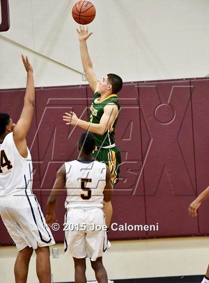 Thumbnail 1 in Holmes vs Riverdale Baptist (SACS Invitational) photogallery.