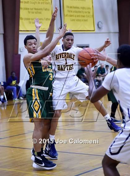 Thumbnail 3 in Holmes vs Riverdale Baptist (SACS Invitational) photogallery.