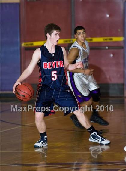 Thumbnail 3 in Beyer @ Johansen photogallery.