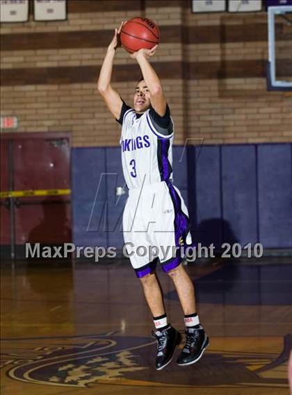 Thumbnail 1 in Beyer @ Johansen photogallery.