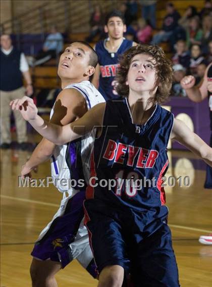 Thumbnail 1 in Beyer @ Johansen photogallery.