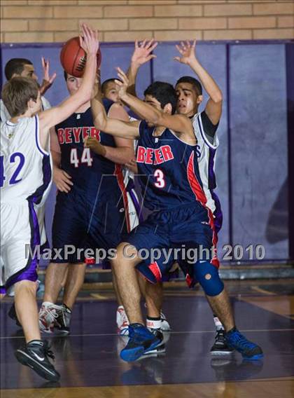 Thumbnail 2 in Beyer @ Johansen photogallery.