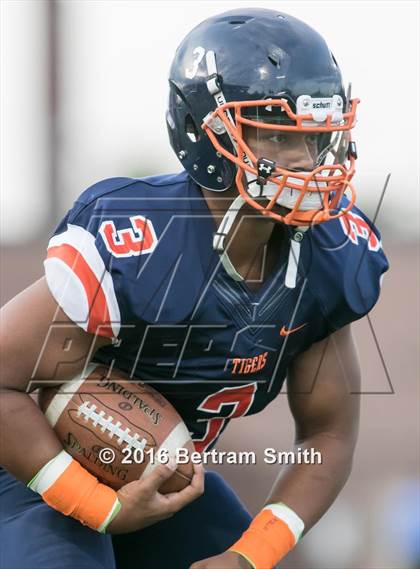 Thumbnail 2 in Iroquois @ Bennett/Olmsted/Middle Early College/East photogallery.