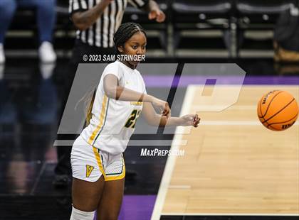 Thumbnail 2 in Lincoln vs. Vanden (CIF SJS Division 3 Final) photogallery.