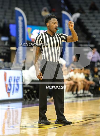 Thumbnail 1 in Lincoln vs. Vanden (CIF SJS Division 3 Final) photogallery.
