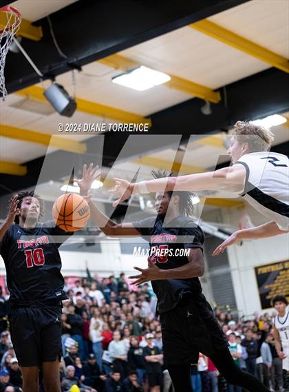 Thumbnail 1 in Tustin @ Foothill photogallery.
