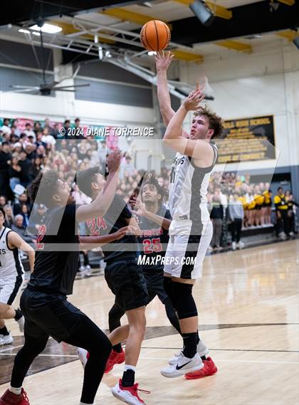 Thumbnail 3 in Tustin @ Foothill photogallery.