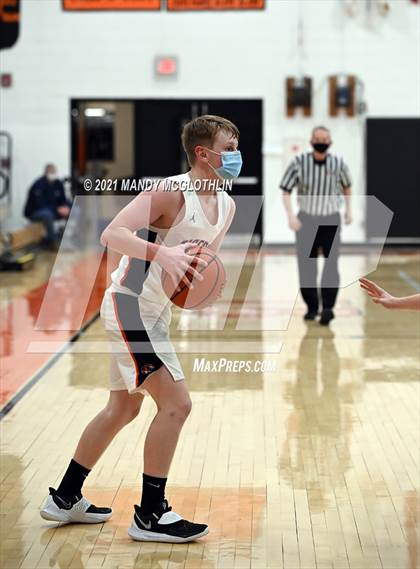 Thumbnail 2 in JV Delavan @ Illini Bluffs photogallery.