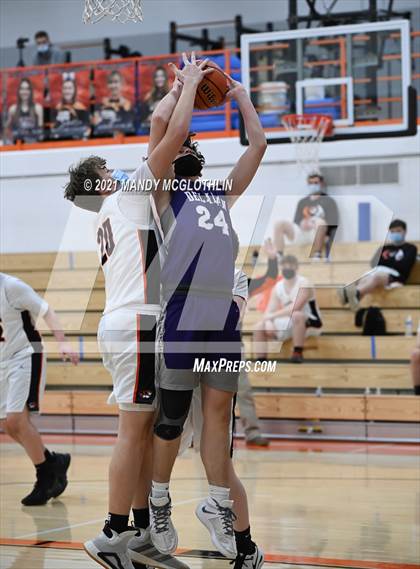 Thumbnail 1 in JV Delavan @ Illini Bluffs photogallery.