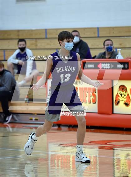 Thumbnail 1 in JV Delavan @ Illini Bluffs photogallery.