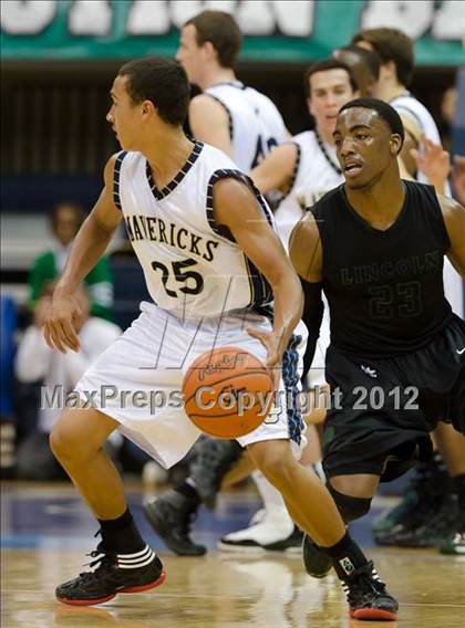 Thumbnail 3 in La Costa Canyon vs Lincoln (CIF SDS D2 Final) photogallery.