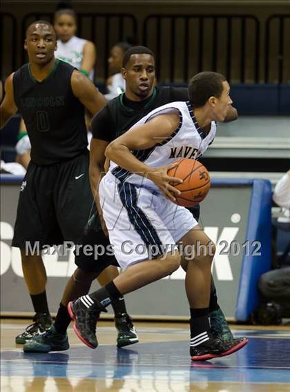 Thumbnail 2 in La Costa Canyon vs Lincoln (CIF SDS D2 Final) photogallery.