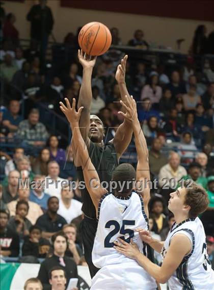 Thumbnail 3 in La Costa Canyon vs Lincoln (CIF SDS D2 Final) photogallery.