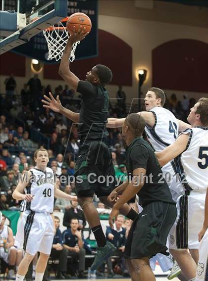 Thumbnail 3 in La Costa Canyon vs Lincoln (CIF SDS D2 Final) photogallery.