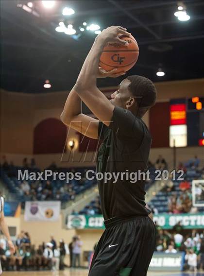 Thumbnail 1 in La Costa Canyon vs Lincoln (CIF SDS D2 Final) photogallery.