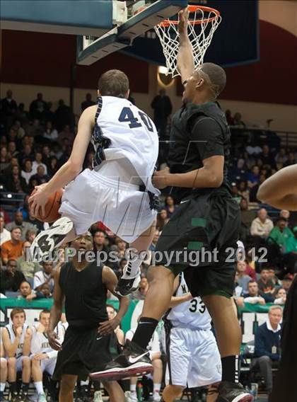 Thumbnail 2 in La Costa Canyon vs Lincoln (CIF SDS D2 Final) photogallery.