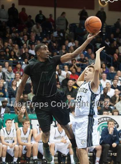 Thumbnail 1 in La Costa Canyon vs Lincoln (CIF SDS D2 Final) photogallery.