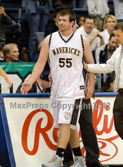 Thumbnail 1 in La Costa Canyon vs Lincoln (CIF SDS D2 Final) photogallery.