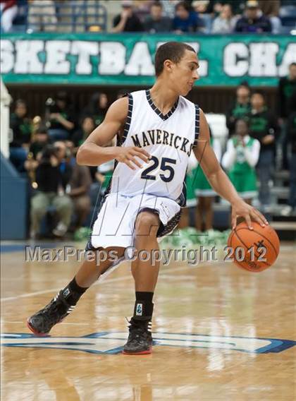 Thumbnail 3 in La Costa Canyon vs Lincoln (CIF SDS D2 Final) photogallery.