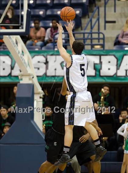 Thumbnail 3 in La Costa Canyon vs Lincoln (CIF SDS D2 Final) photogallery.