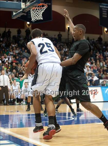 Thumbnail 3 in La Costa Canyon vs Lincoln (CIF SDS D2 Final) photogallery.